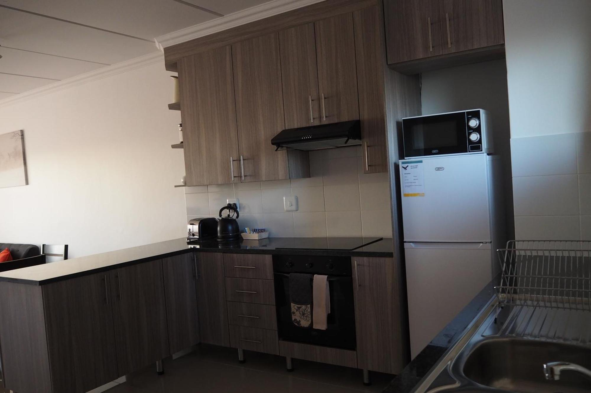 Or Tambo Self Catering Apartments, The Willows Boksburg Bagian luar foto